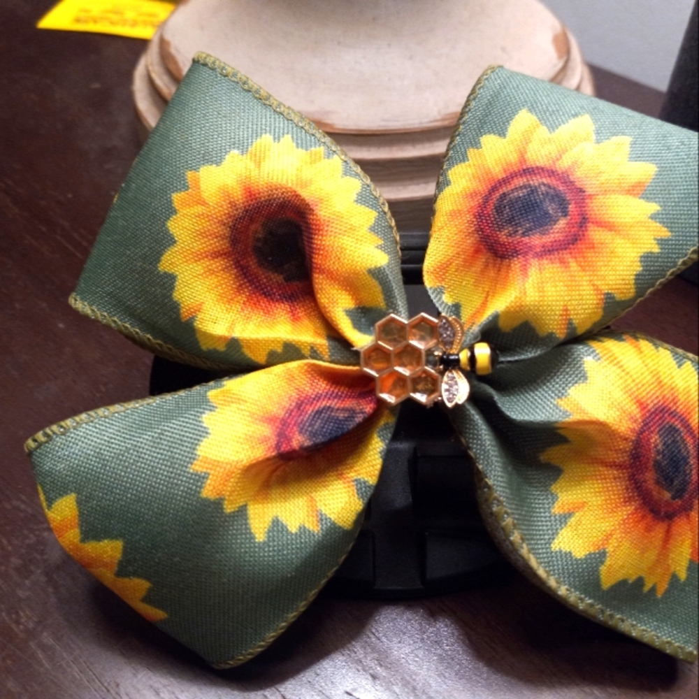 Sunflower Bows - Picture 4 of 5